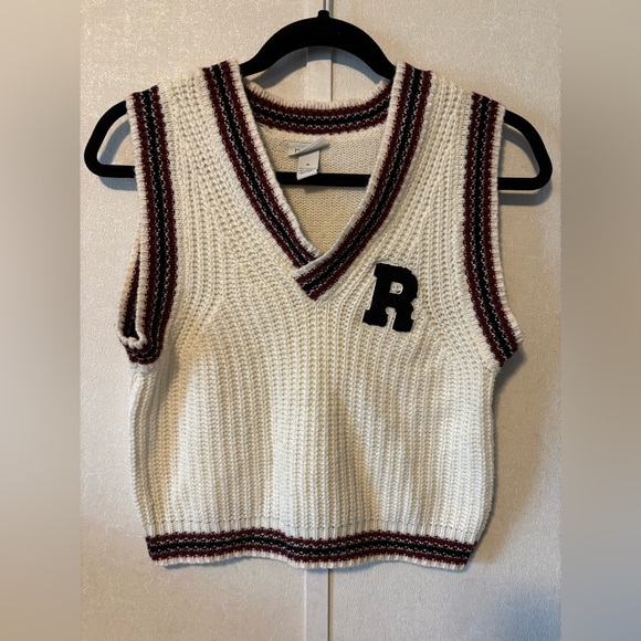 Rue21 Sweaters - RUE21 Varsity crop sweater vest M